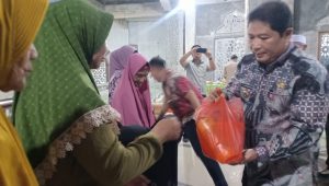 Bupati Minahasa serahkan bantuan